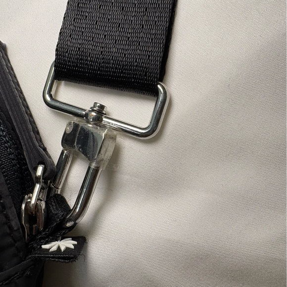 Athleta Crossbody Bag Black Adjustable Strap Belt Sport - Picture 3 of 9